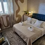 Eight8holiday With Heated Pool Near Split *