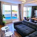 Villa Eight8holiday With Heated Pool Near Split *