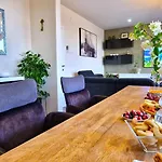 Eight8holiday With Heated Pool Near Split Villa