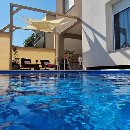 Villa Eight8holiday With Heated Pool Near Split *