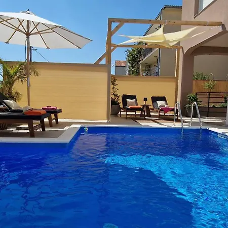 Villa Eight8holiday With Heated Pool Near Split *