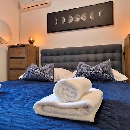 Eight8holiday With Heated Pool Near Split *
