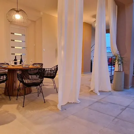 Villa Eight8holiday With Heated Pool Near Split