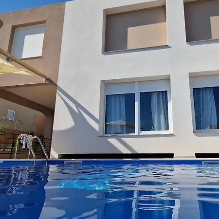 Villa Eight8holiday With Heated Pool Near Split Kastela