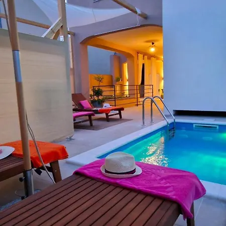 Eight8holiday With Heated Pool Near Split Kastela