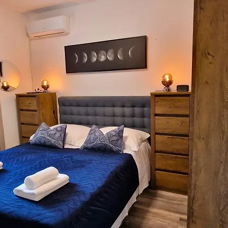 Eight8holiday With Heated Pool Near Split Villa Kastela