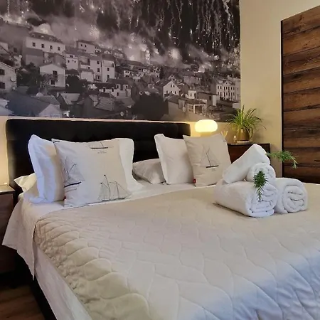 Eight8holiday With Heated Pool Near Split Villa